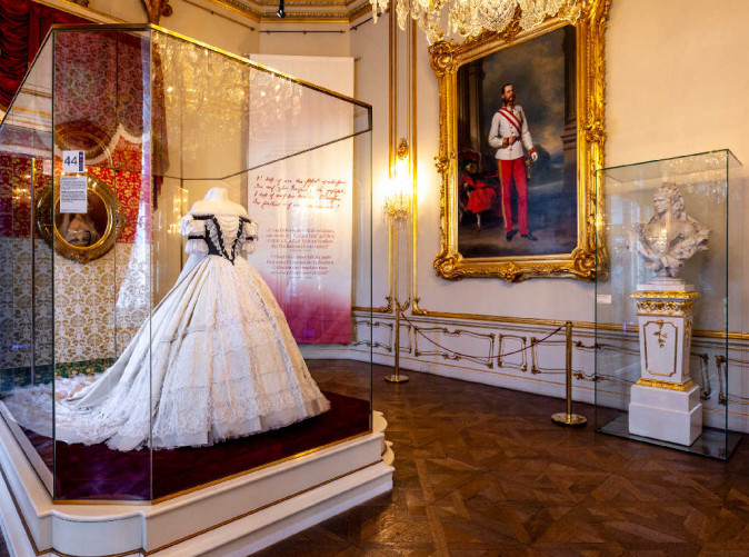 0014_Schoene Aussichten Touristik_00000114505_Sisi-Museum-Hofburg-Wien_Oesterreich-Werbung_Cross-Media-Redaktion